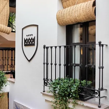 Hotel Santo Cristo La Ciudadela 2*