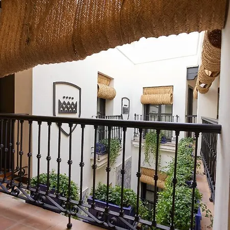 Hotel Santo Cristo La Ciudadela 2*